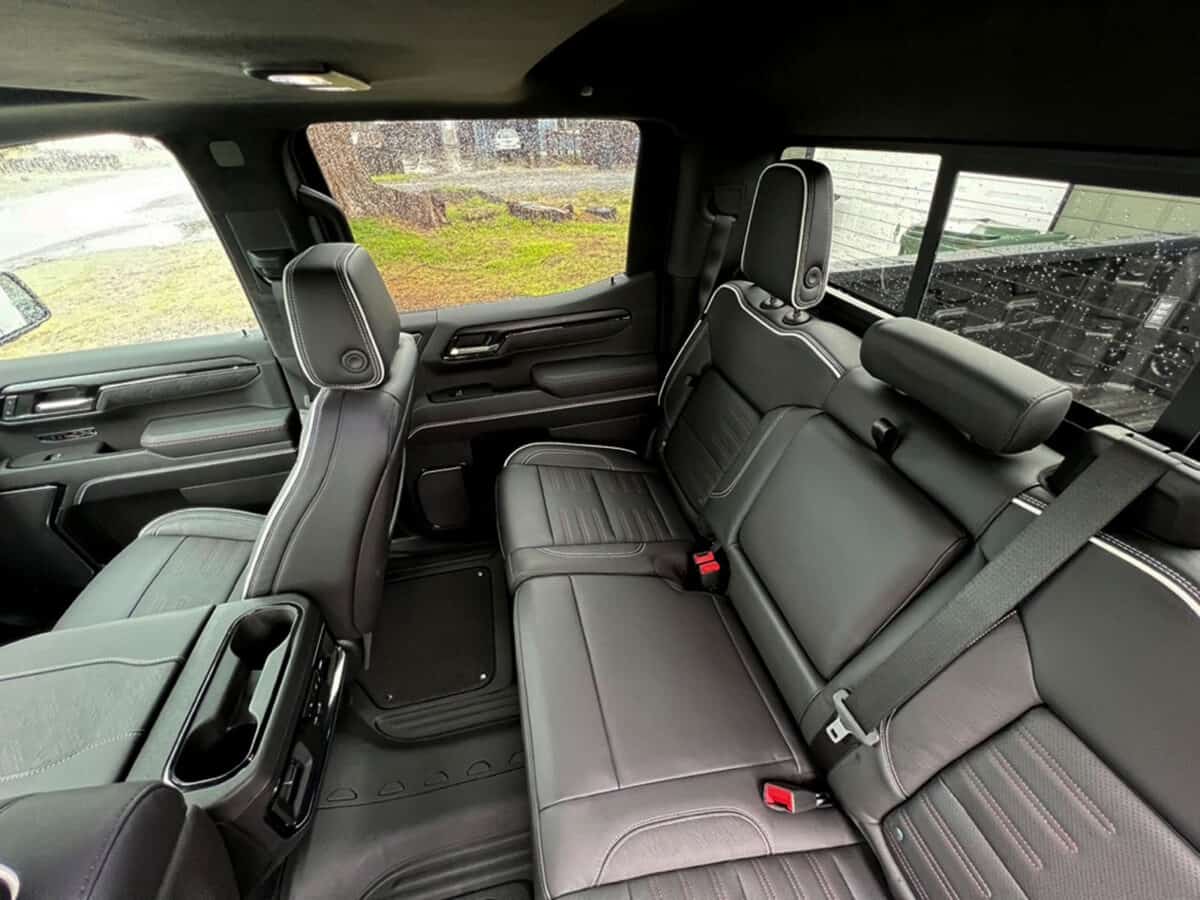 GMC AT4X Front Interior w/ 02-B-GMC Sierra AT4X rear seat