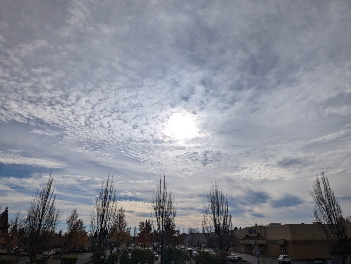 A partly cloudy sky in Oregon